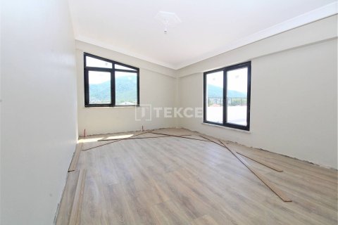 3+1 Apartment in Cinarcik, Turkey No. 11328 17