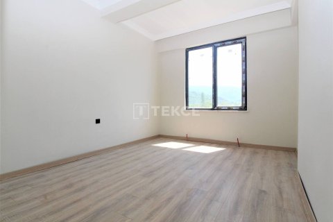 3+1 Apartment in Cinarcik, Turkey No. 11328 11