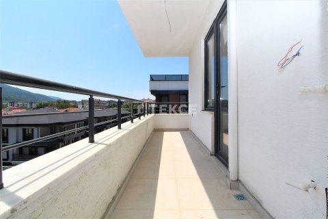 3+1 Apartment in Cinarcik, Turkey No. 11328 16