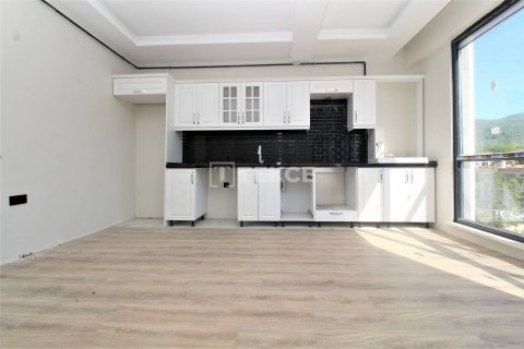 3+1 Apartment in Cinarcik, Turkey No. 11328 8