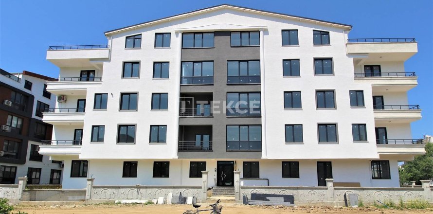 3+1 Apartment in Cinarcik, Turkey No. 11328