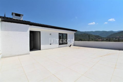 3+1 Apartment en Cinarcik, Turkey No. 11328 13