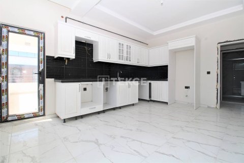 3+1 Apartment en Cinarcik, Turkey No. 11328 18