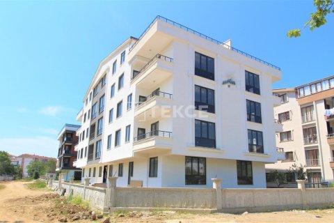 3+1 Apartment in Cinarcik, Turkey No. 11328 5