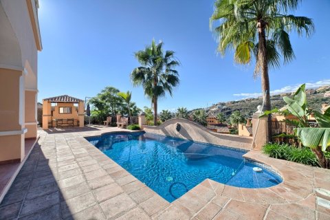 4 bedrooms House in Benahavis, Spain No. 25227 2