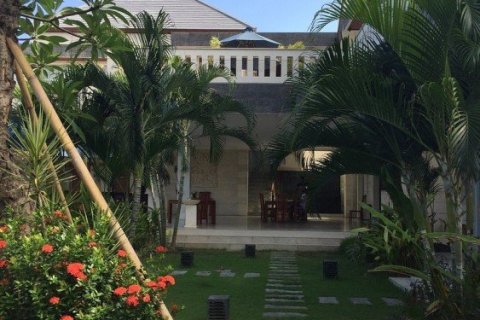 7 bedrooms Villa in Ketewel, Indonesia No. 22953 15