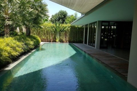 3 bedrooms Villa in Canggu, Indonesia No. 22954 1