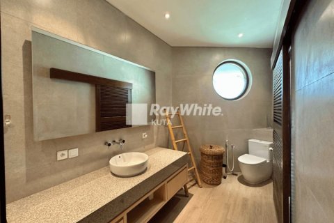 5 bedrooms Villa in Canggu, Indonesia No. 22937 16