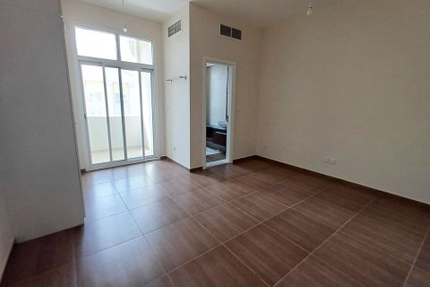 4 bedrooms Townhouse in Khalifa City, UAE No. 6696 6