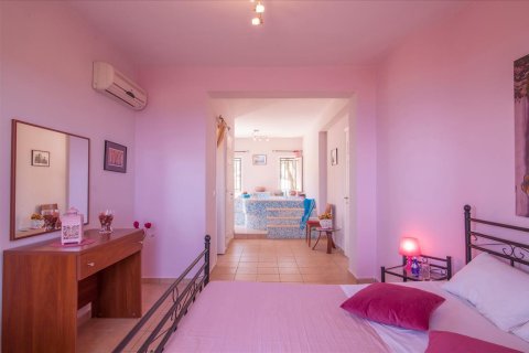 3 dormitorios Villa en Corfu, Greece No. 57995 16