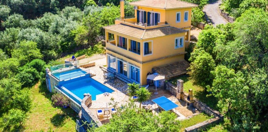 3 dormitorios Villa en Corfu, Greece No. 57995