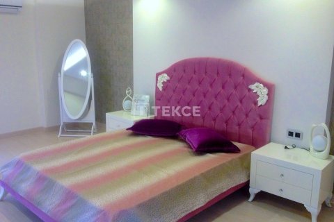 4+1 Apartment en Kusadasi, Turkey No. 70491 27