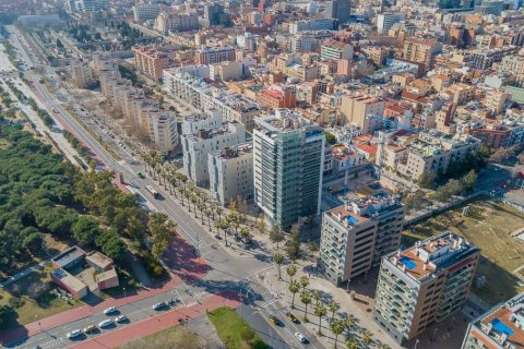 3 dormitorios Apartment en Barcelona, Spain No. 26357 8