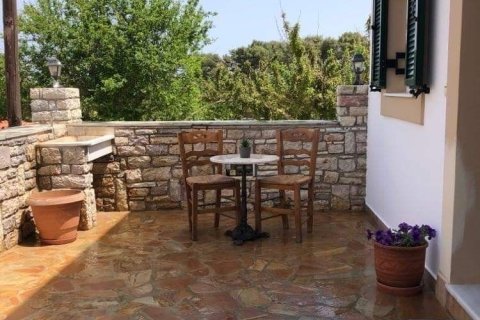 3 bedrooms House in Kythira, Greece No. 75946 9