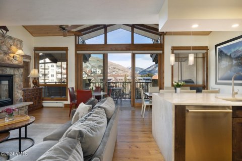 4 bedrooms Condo  in Vail, USA No. 75402 2