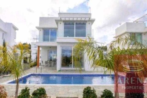 3 bedrooms Villa in Ayia Napa, Cyprus No. 30716 1