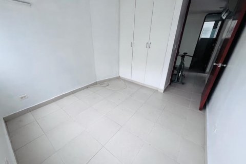 3 dormitorios Apartment en Panamá, Panama No. 70649 18