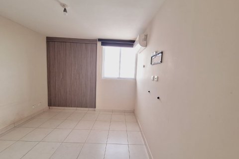 2 dormitorios Apartment en Panamá, Panama No. 70650 5