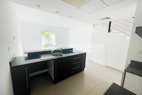 2 bedrooms Villa in Abu Dhabi, UAE No. 3304 9