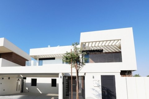 5 bedrooms Villa on the Yas Island, UAE No. 3241 1