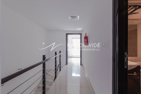 2 bedrooms Villa in Abu Dhabi, UAE No. 3236 8