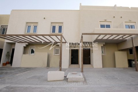 2 chambres Villa à Abu Dhabi, UAE No. 3236 1