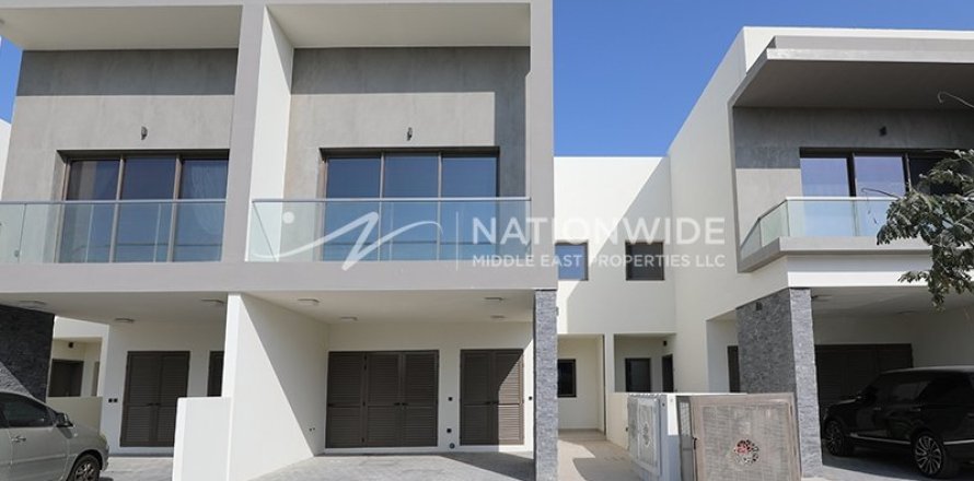 2 bedrooms Townhouse on the Yas Island, UAE No. 3238