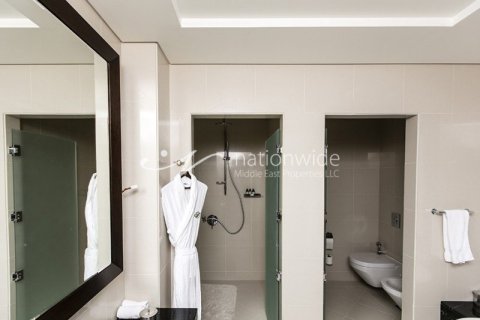 3 bedrooms Apartment in Abu Dhabi, UAE No. 3237 4