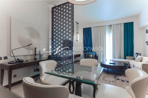 3 bedrooms Apartment in Abu Dhabi, UAE No. 3237 10