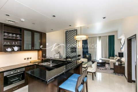 3 bedrooms Apartment in Abu Dhabi, UAE No. 3237 12