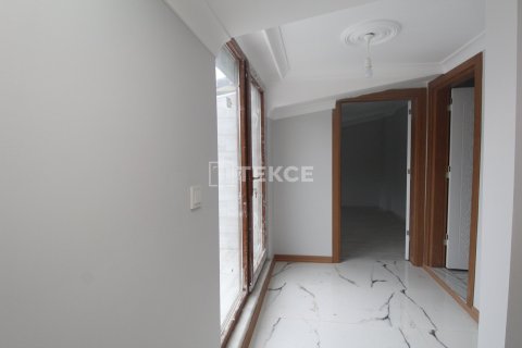 4+1 Apartment en Istanbul, Turkey No. 73633 3