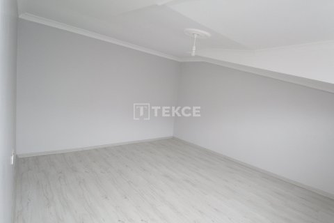 4+1 Apartment en Istanbul, Turkey No. 73633 9