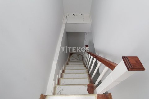 4+1 Apartment en Istanbul, Turkey No. 73633 19