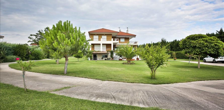 7 bedrooms Villa in Epanomi, Greece No. 59107