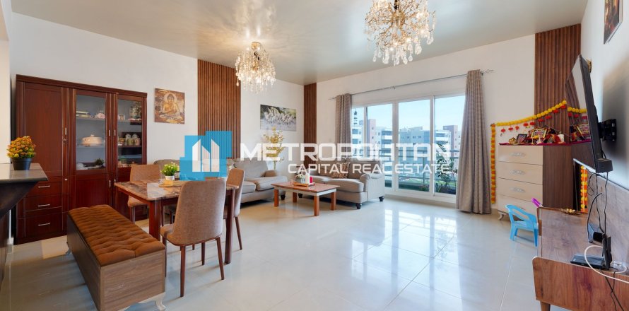 2 bedrooms Apartment in Al Reef, UAE No. 46498