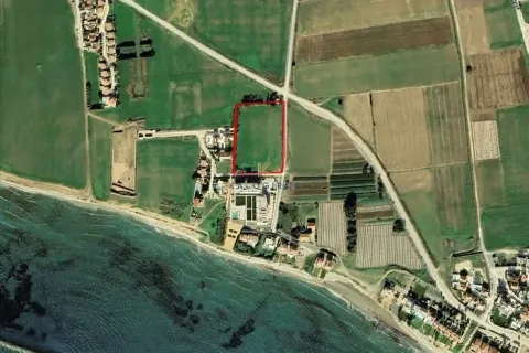 10458m² Land en Pervolia, Cyprus No. 41472 1