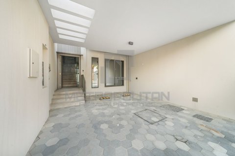 2 bedrooms Townhouse in District 7, UAE No. 6917 6