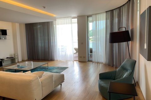 3 dormitorios Apartment en Budva, Montenegro No. 66810 10