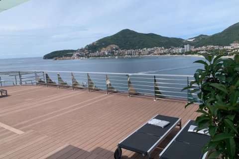 3 dormitorios Apartment en Budva, Montenegro No. 66810 3