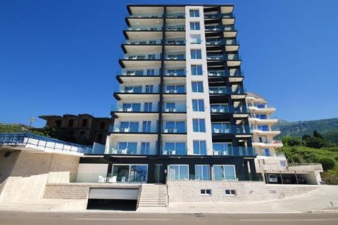 2 dormitorios Apartment en Budva, Montenegro No. 66814 2