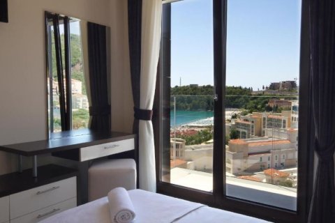 2 dormitorios Apartment en Budva, Montenegro No. 66814 17