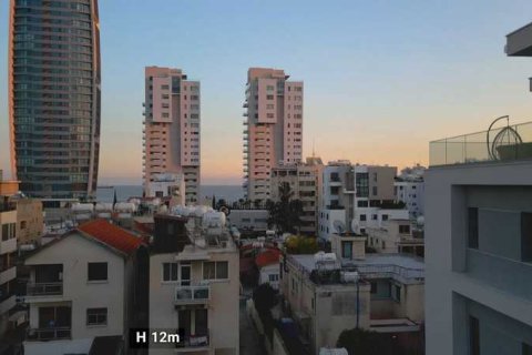 3 dormitorios Apartment en Limassol, Cyprus No. 43563 3