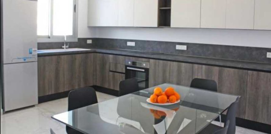 2 dormitorios Apartment en Germasogeia, Cyprus No. 43565