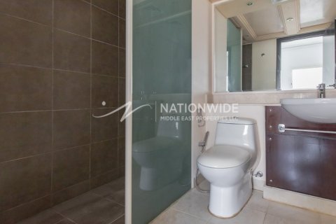 3 bedrooms Villa in Abu Dhabi, UAE No. 4054 9