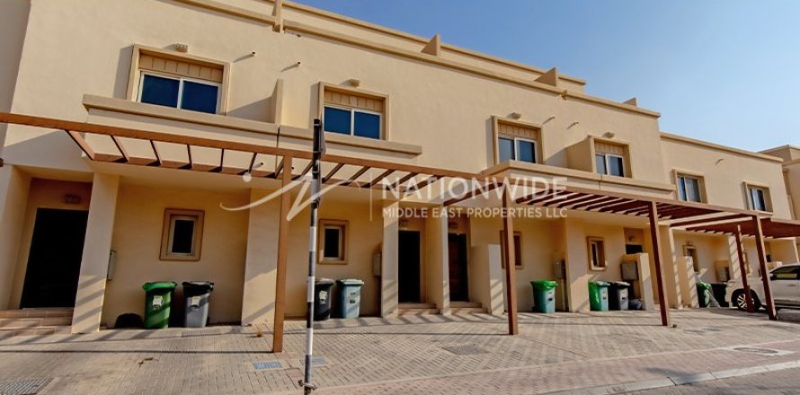 3 bedrooms Villa in Abu Dhabi, UAE No. 4054