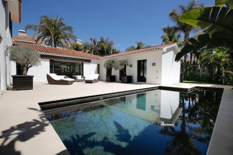 4 dormitorios House en Marbella, Spain No. 25221 4