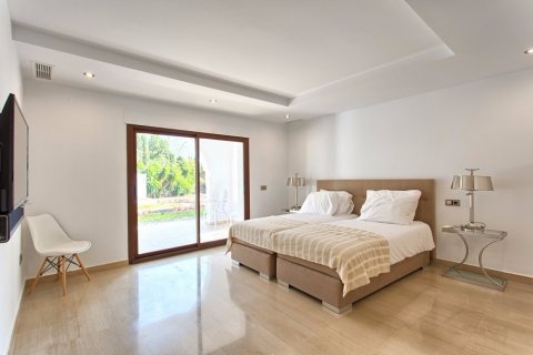 8 dormitorios House en Nueva Andalucía, Spain No. 25220 7