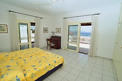 5 bedrooms Villa in Argolis, Greece No. 59127 16