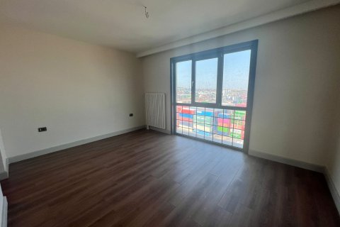 3+1 Apartment in Istanbul, Turkey No. 15310 5