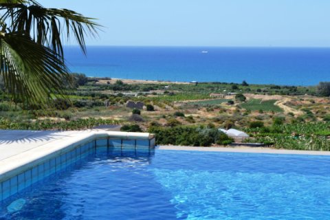 3 bedrooms Villa in Paphos, Cyprus No. 49861 1